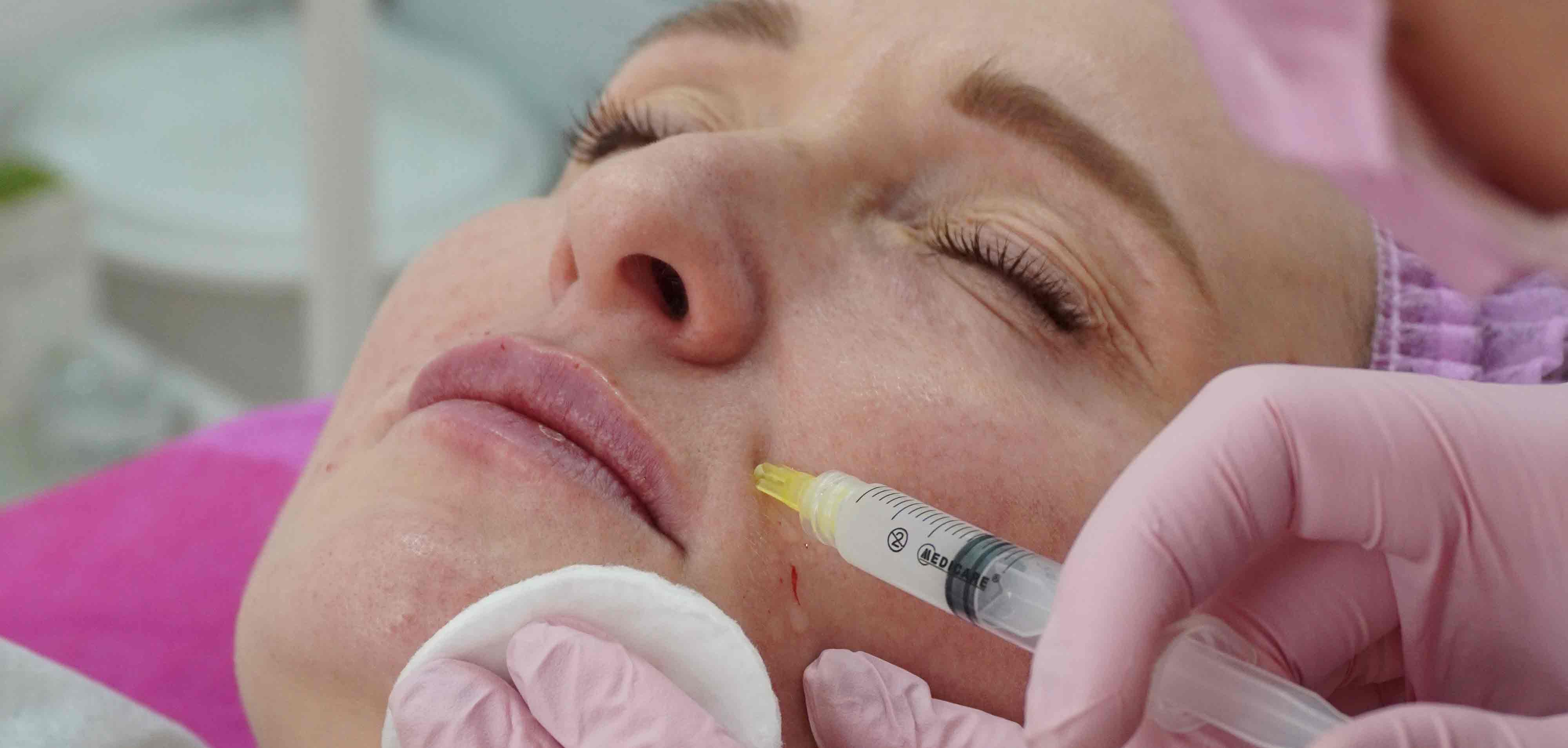 Warum brauchen Kosmetiker eine Berufshaftpflicht Warum brauchen Kosmetiker eine Berufshaftpflicht